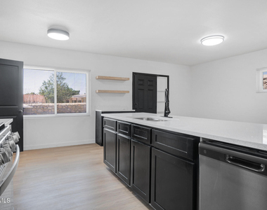 204 Balboa Road - Photo Thumbnail 15