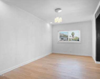 204 Balboa Road - Photo Thumbnail 14