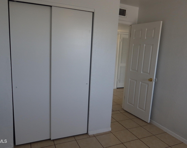 3827 Olympic Avenue - Photo Thumbnail 12