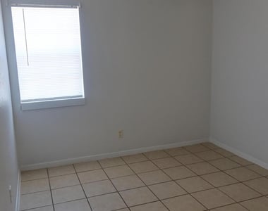 3827 Olympic Avenue - Photo Thumbnail 11