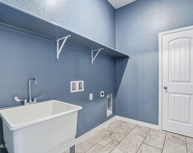2300 Sammy Cervantes Street - Photo Thumbnail 7