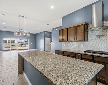 2300 Sammy Cervantes Street - Photo Thumbnail 12