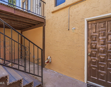 10604 Springwood Drive - Photo Thumbnail 3