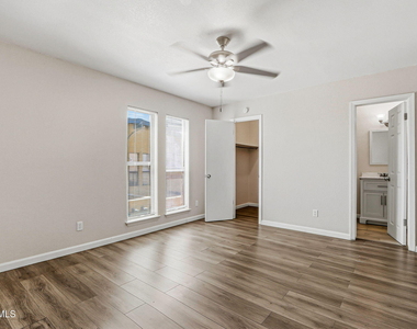 10604 Springwood Drive - Photo Thumbnail 18