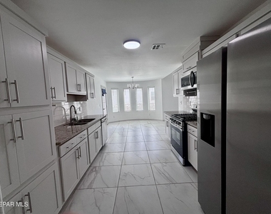 13817 Sky Ranger Avenue - Photo Thumbnail 6