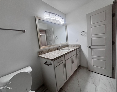 13817 Sky Ranger Avenue - Photo Thumbnail 13