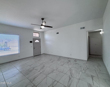 13817 Sky Ranger Avenue - Photo Thumbnail 3