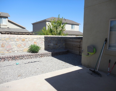 7045 Eagle Nest Court - Photo Thumbnail 3
