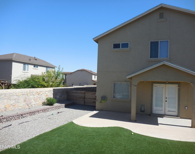7045 Eagle Nest Court - Photo Thumbnail 4
