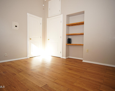 1104 Myrtle Avenue - Photo Thumbnail 3