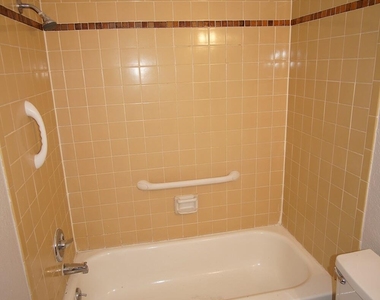 2520 San Jose Avenue - Photo Thumbnail 12