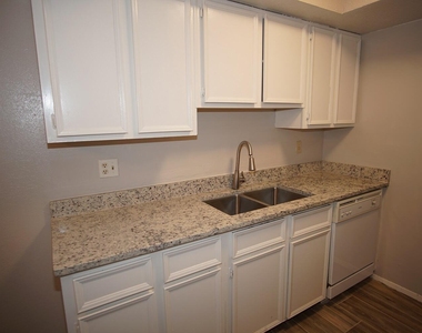 2520 San Jose Avenue - Photo Thumbnail 6