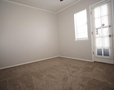 2520 San Jose Avenue - Photo Thumbnail 13