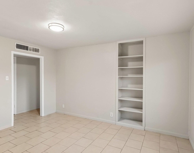 513 Gilmore Way - Photo Thumbnail 5
