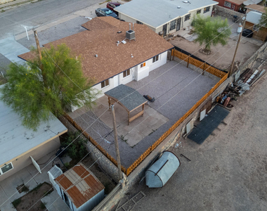 513 Gilmore Way - Photo Thumbnail 27