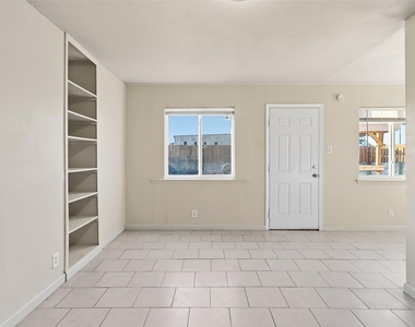 513 Gilmore Way - Photo Thumbnail 21