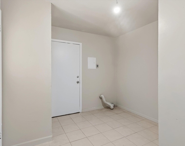 513 Gilmore Way - Photo Thumbnail 26