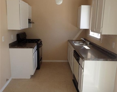 11500 Bob Mitchell Drive - Photo Thumbnail 6