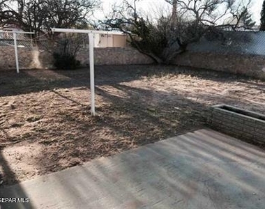 7405 Edgemere Boulevard - Photo Thumbnail 14