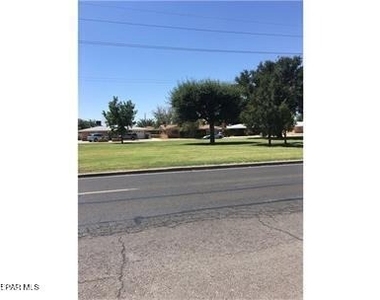7405 Edgemere Boulevard - Photo Thumbnail 18