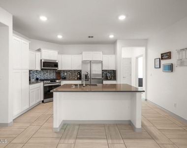 908 Crystal Deer Drive - Photo Thumbnail 16