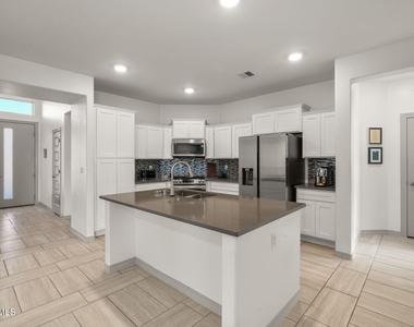 908 Crystal Deer Drive - Photo Thumbnail 4