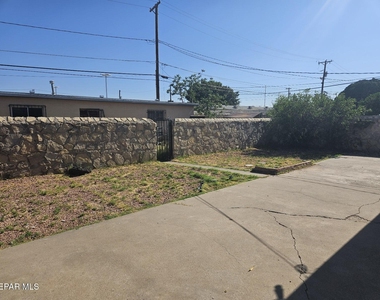 6423 Kiowa Court - Photo Thumbnail 15