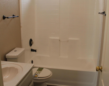 14313 Island Point Drive - Photo Thumbnail 21