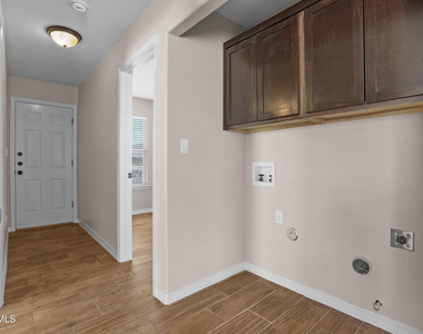 8804 Eclipse Street - Photo Thumbnail 15