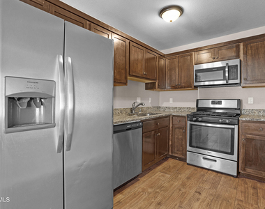 8804 Eclipse Street - Photo Thumbnail 12