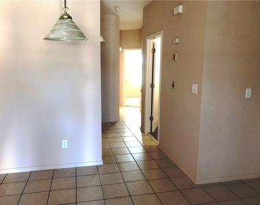 6405 Salas Lane - Photo Thumbnail 2