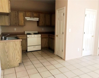 6405 Salas Lane - Photo Thumbnail 4