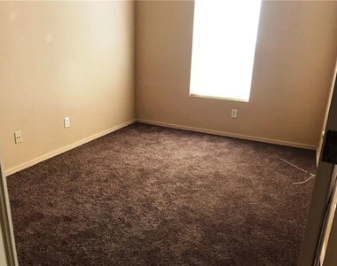 6405 Salas Lane - Photo Thumbnail 12
