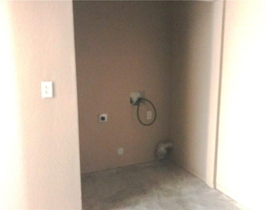 6405 Salas Lane - Photo Thumbnail 21