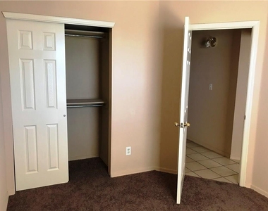 6405 Salas Lane - Photo Thumbnail 16