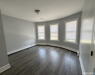 215 Read Street - Photo Thumbnail 7
