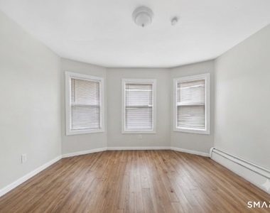 1389 Pembroke Street - Photo Thumbnail 2