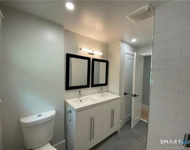 10 Donohue Drive - Photo Thumbnail 16
