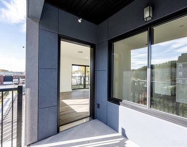 414 Mather Street - Photo Thumbnail 5