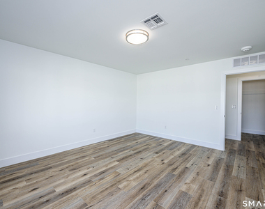 414 Mather Street - Photo Thumbnail 8