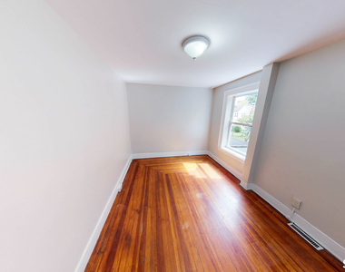 30 Henry Street - Photo Thumbnail 10