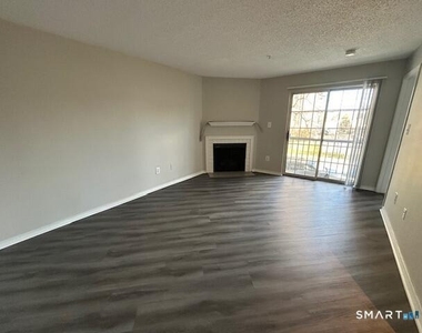 100 Glenbrook Road - Photo Thumbnail 11