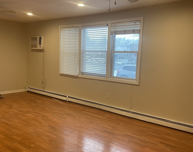 160 Dividend Road - Photo Thumbnail 9