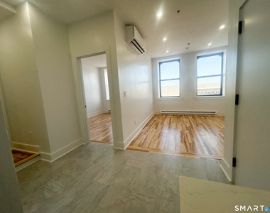 207 Bank Street - Photo Thumbnail 7