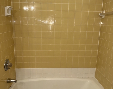 71 Wellington Drive - Photo Thumbnail 15
