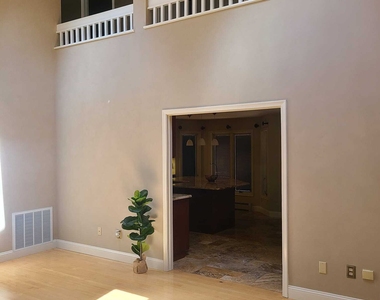 925 Dunbar Hill Road - Photo Thumbnail 8