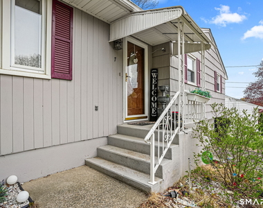 7 Newport Drive - Photo Thumbnail 1