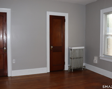 60 Nesbit Avenue - Photo Thumbnail 7
