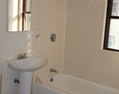60 Nesbit Avenue - Photo Thumbnail 8