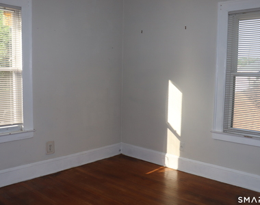 60 Nesbit Avenue - Photo Thumbnail 10